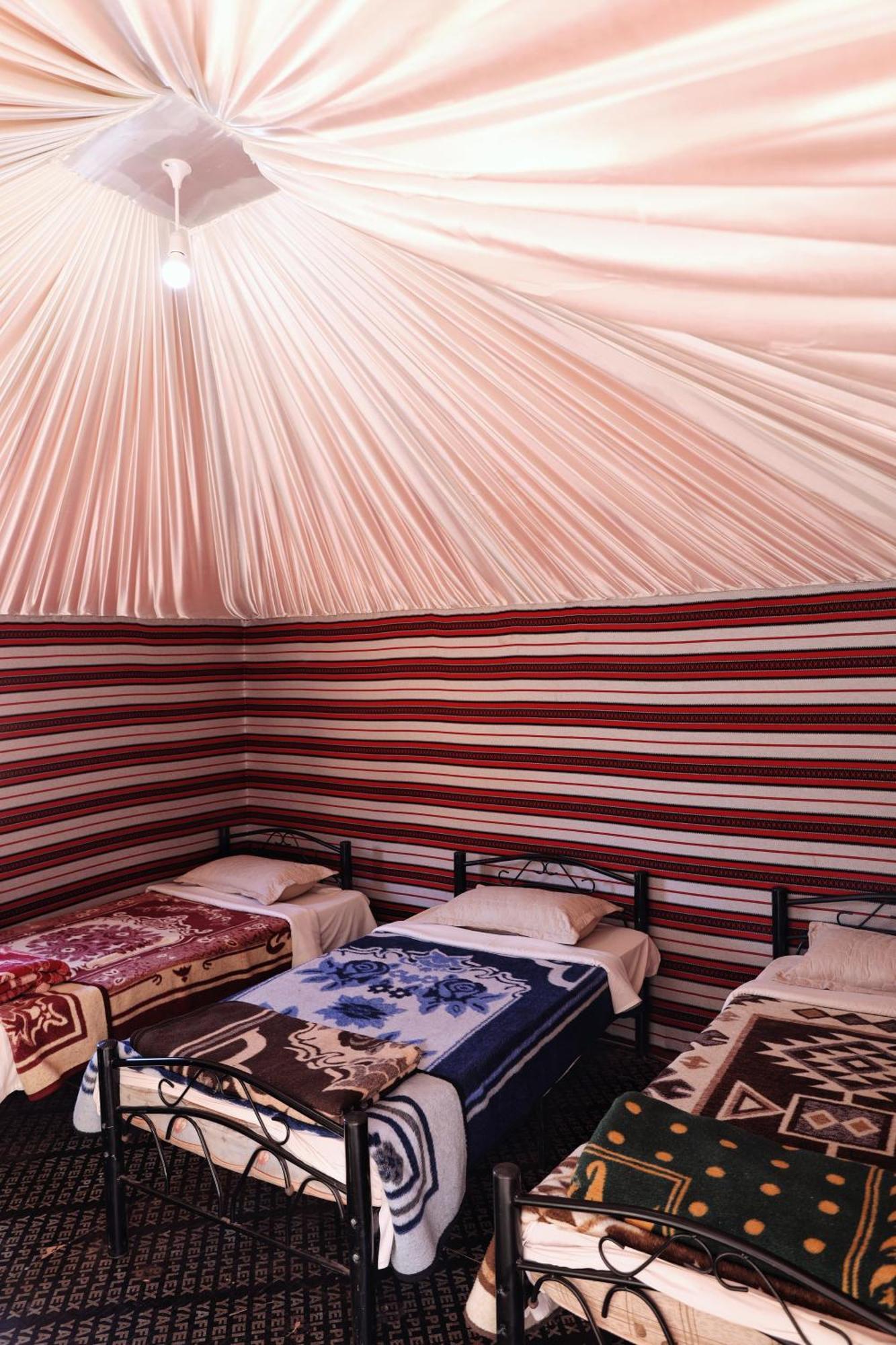 Wadi Rum Fire Camp Стая снимка
